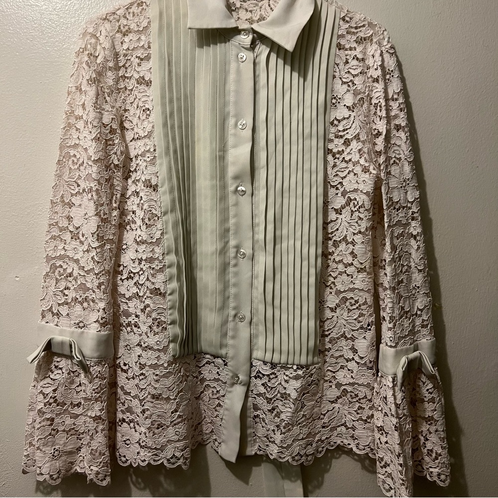 Moda Vivendi White Lace Blouse